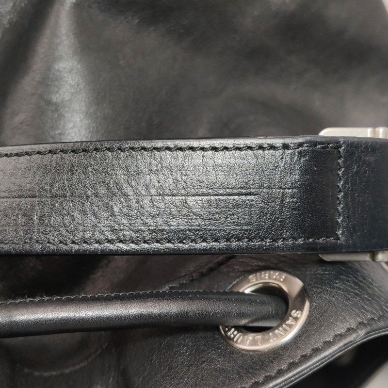 Saint Laurent Rider牛皮純色拉鏈斜挎包-8