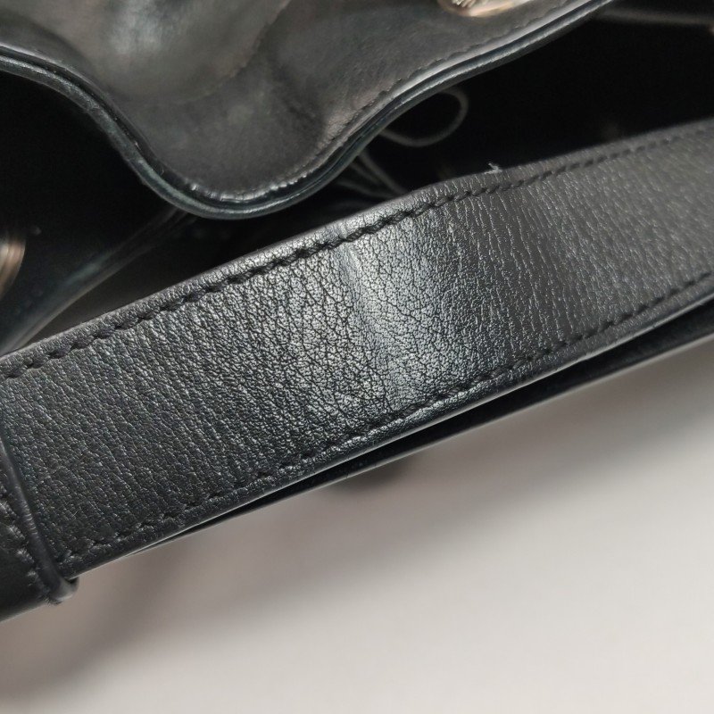 Saint Laurent Rider牛皮純色拉鏈斜挎包-20