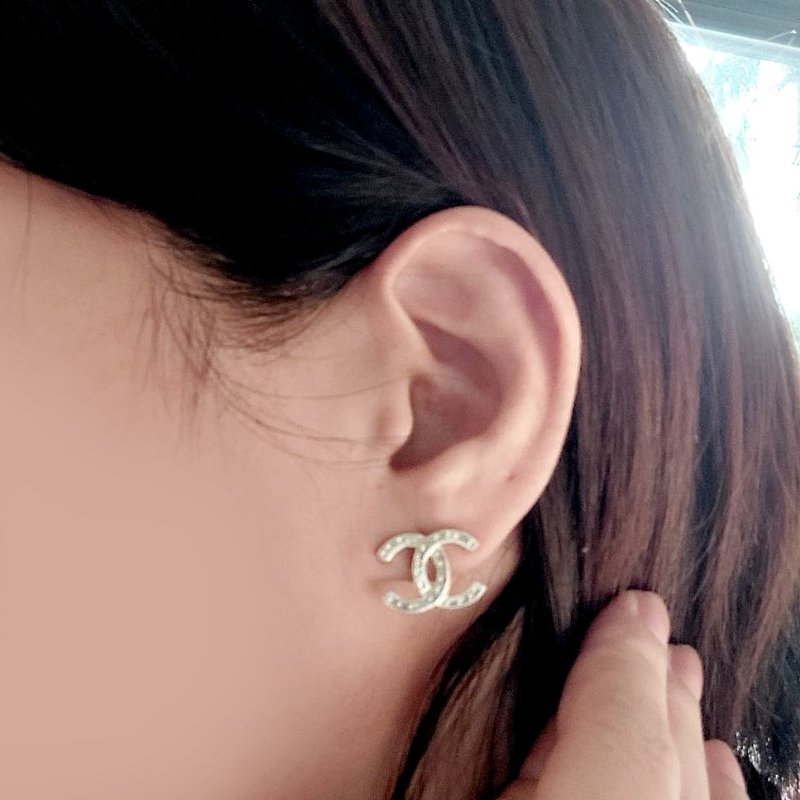 Chanel 香奈兒 25B 金色雕花 🎀實品拍照🎀 CC耳針 耳環 耳釘(全新)僅拍照-3