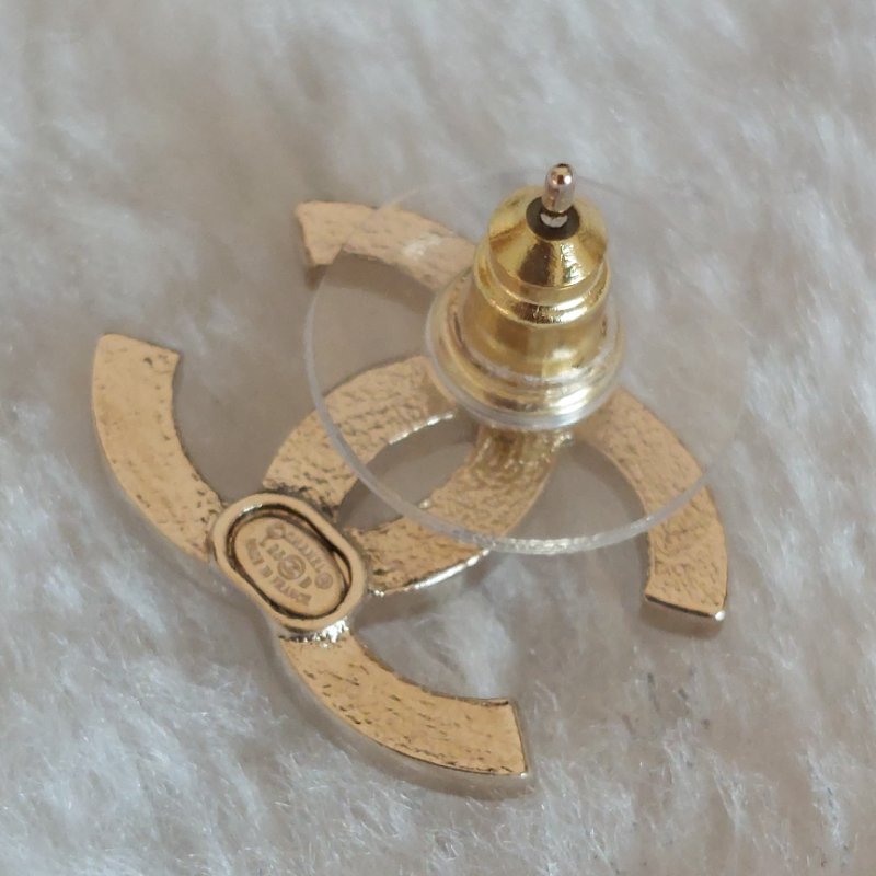 Chanel 香奈兒 25B 金色雕花 🎀實品拍照🎀 CC耳針 耳環 耳釘(全新)僅拍照-41