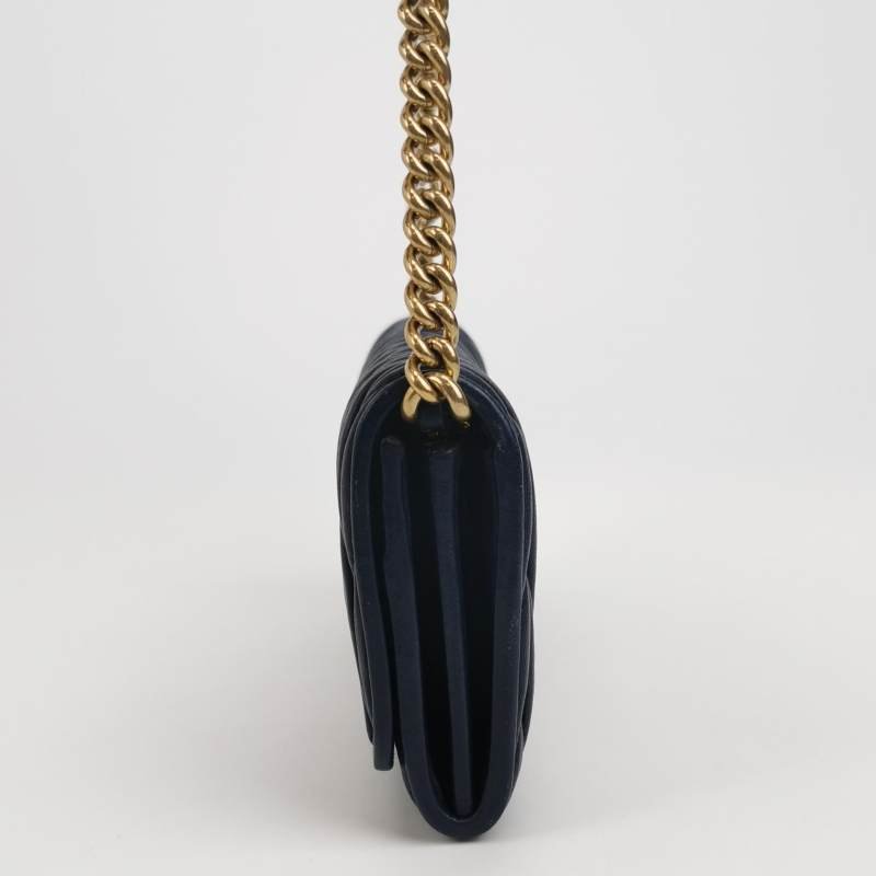 Miu Miu羊皮純色字母Logo褶皺斜挎包單肩包-2