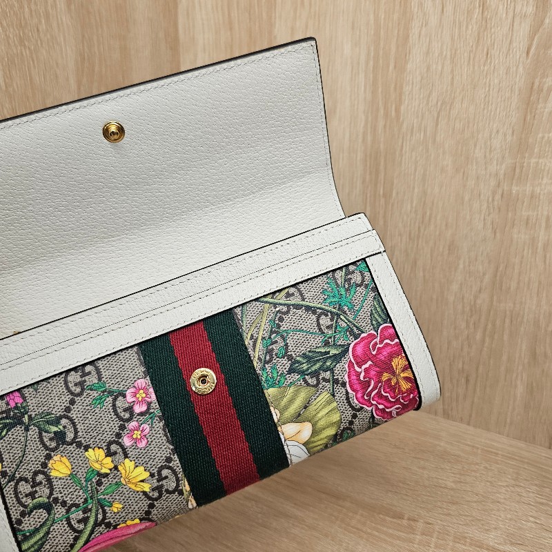 [跨年出清🧧] Gucci 老花卉圖騰白牛皮長夾-8