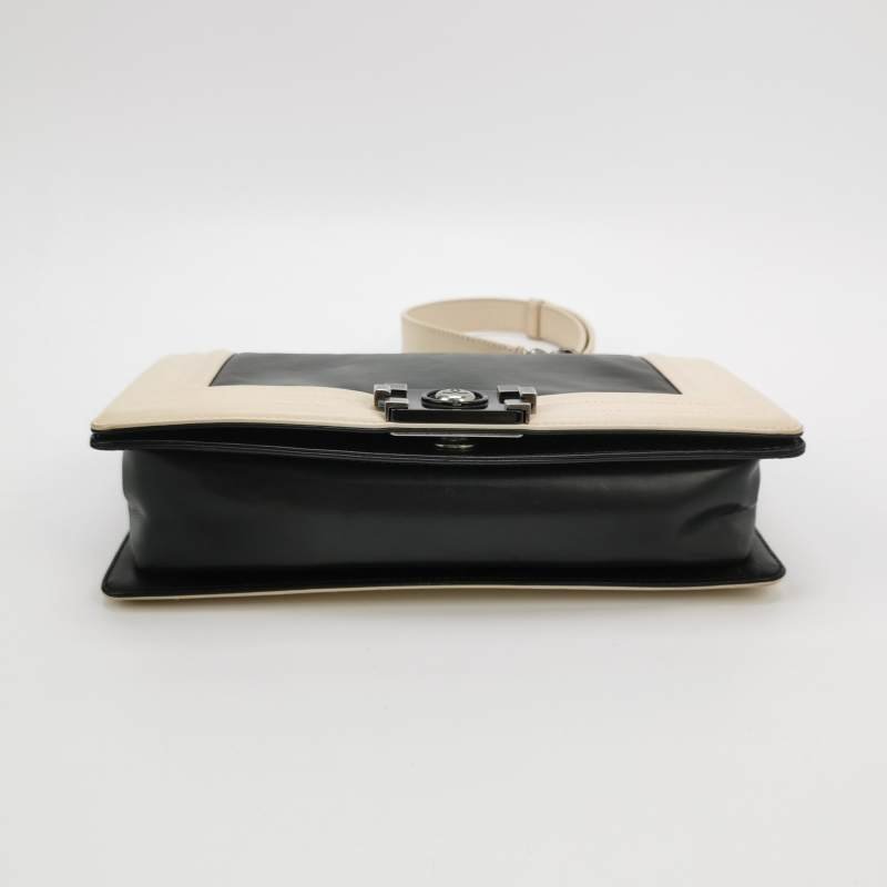 Chanel Leboy季節限定款中號牛皮撞色方形雙C鎖扣單肩包-5