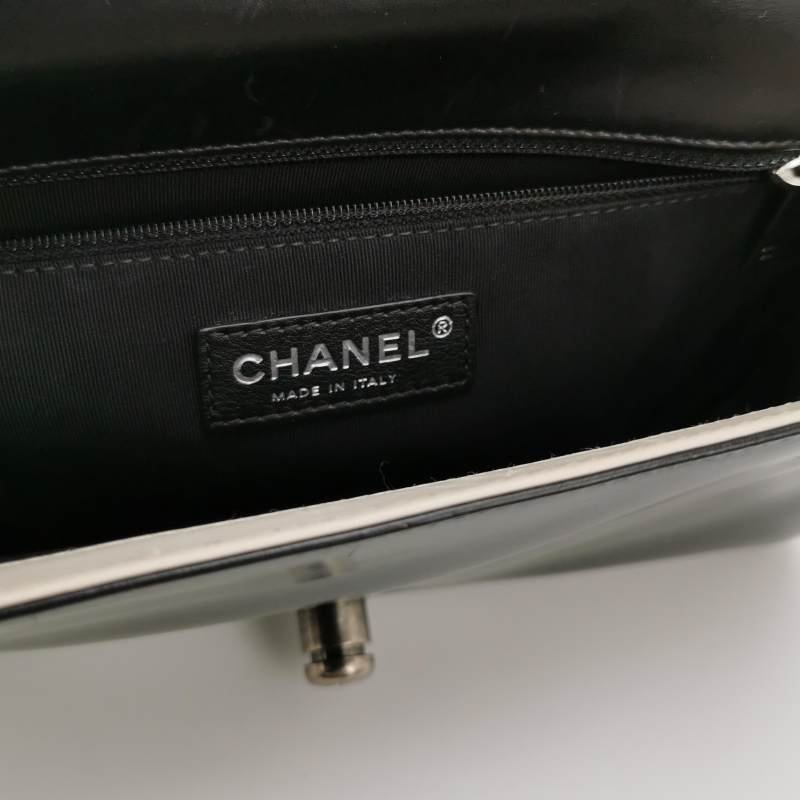 Chanel Leboy季節限定款中號牛皮撞色方形雙C鎖扣單肩包-7