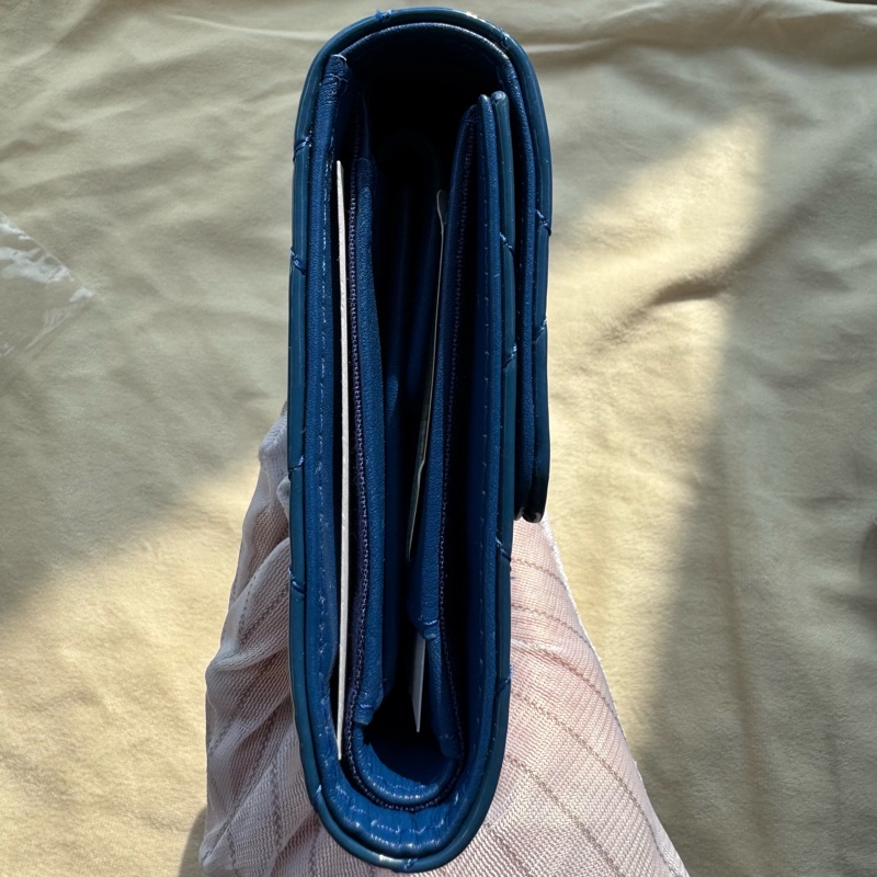 Chanel 香奈兒CF漆皮藍色長銀包-2