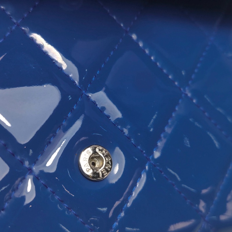 Chanel 香奈兒CF漆皮藍色長銀包-7