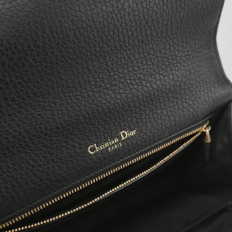 Dior Diorama盾牌包中號牛皮純色盾形紋章搭扣單肩包-7