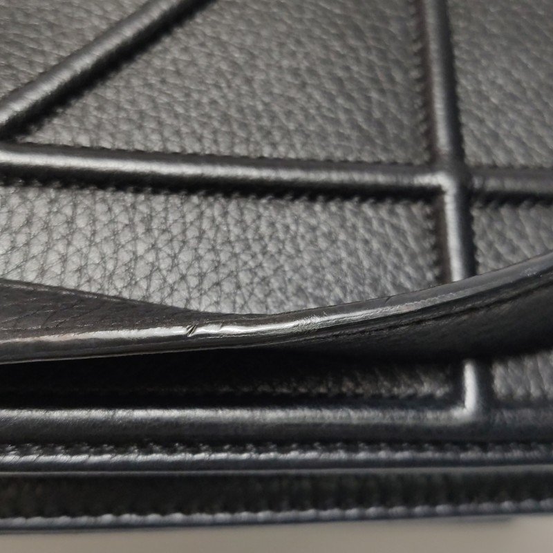 Dior Diorama盾牌包中號牛皮純色盾形紋章搭扣單肩包-19