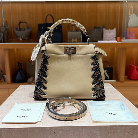 FENDI 黑花編織