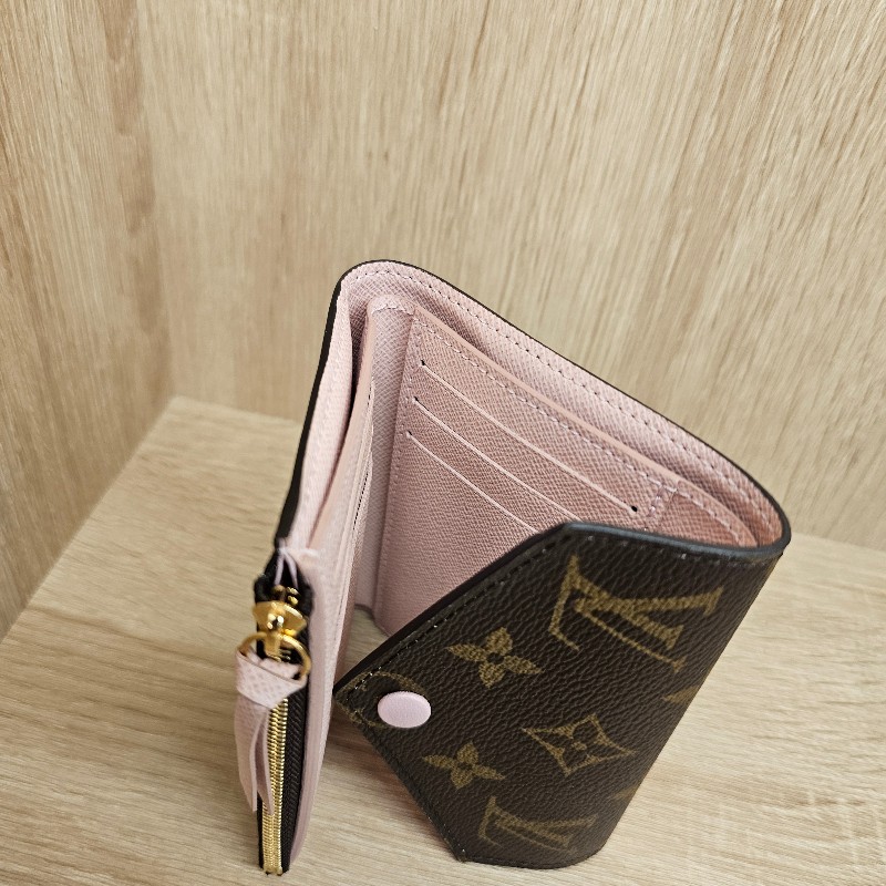 [品況好粉釦絕版品🧧] LV老花粉皮釦內粉Victorine三折短夾-8