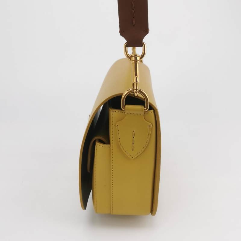 Burberry The Satchel牛皮搭扣斜挎包-2