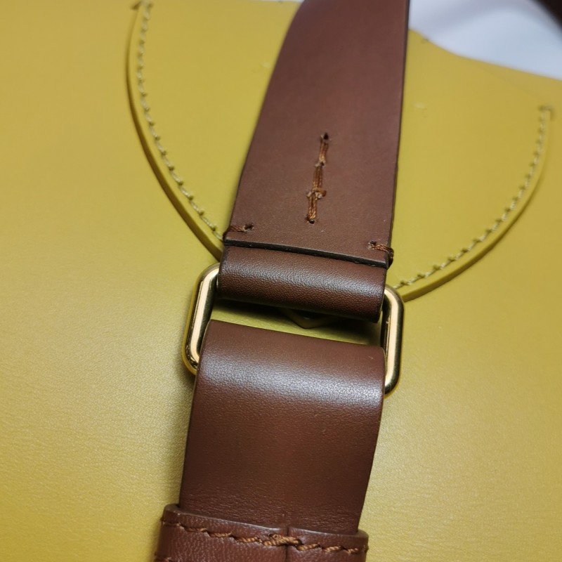 Burberry The Satchel牛皮搭扣斜挎包-14