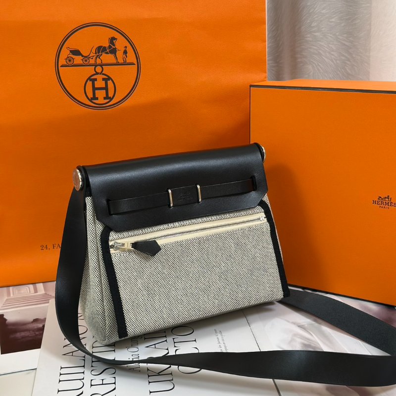 HERMES Herbag zip 20 - 熊貓銀 K-5