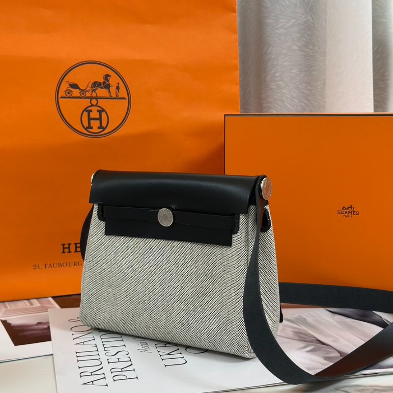HERMES Herbag zip 20 - 熊貓銀 K-6