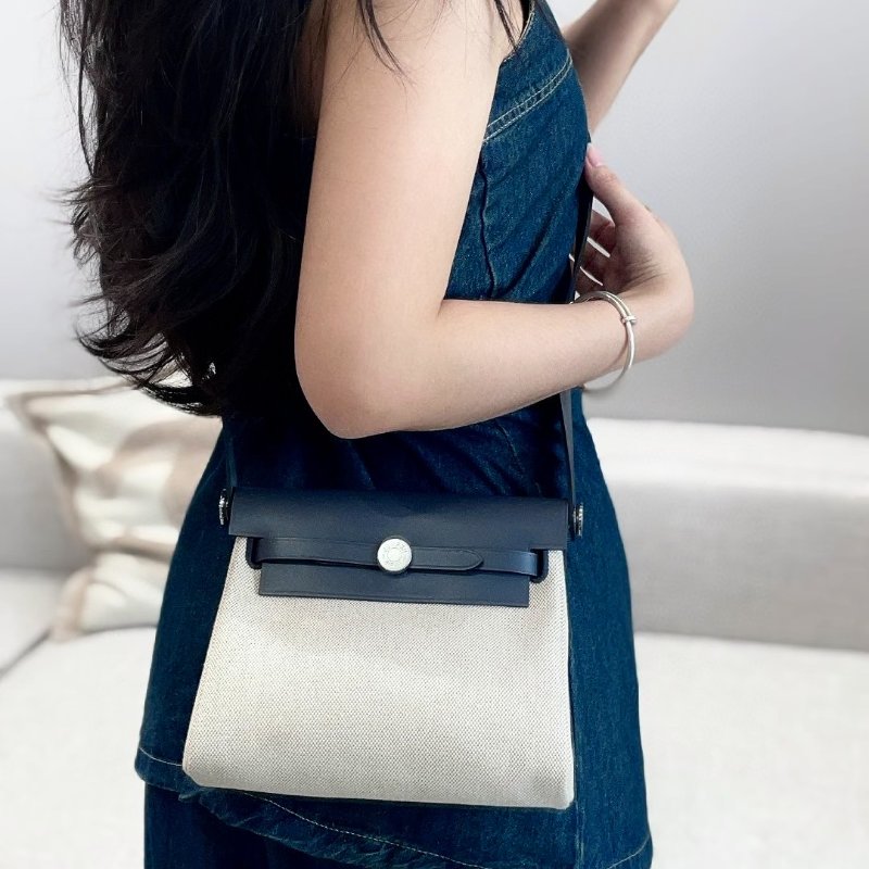 HERMES Herbag zip 20 - 熊貓銀 K-9