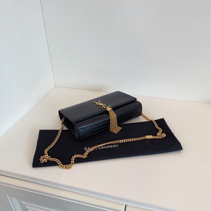 【99新閒置🆕】YSL Kate 黑金 流蘇鰐魚壓紋鏈條包 中號 單肩包-4