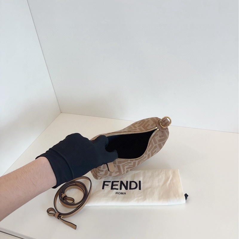 【99新閒置🆕】Fendi  老花月牙包 小號 small  手提包斜挎包-8