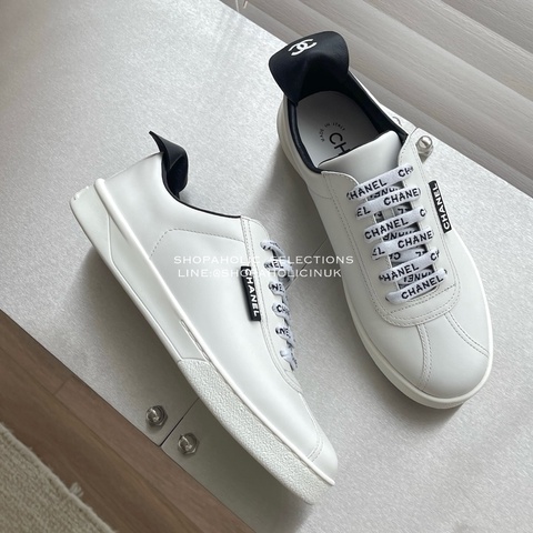 Chanel 字母鞋帶皮革小白鞋36號