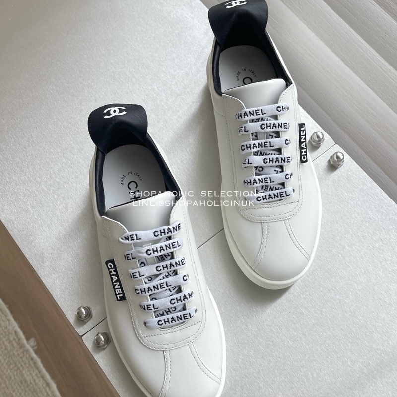 Chanel 字母鞋帶皮革小白鞋36號-1
