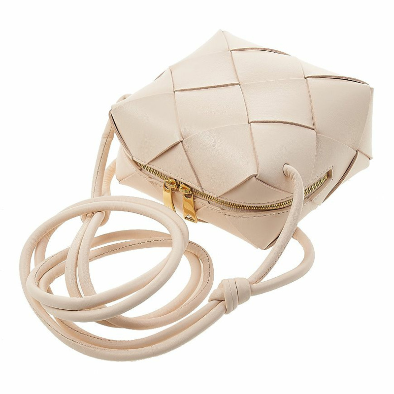 BOTTEGA VENETA VCQC2 7671 女式 Intrecciato 迷你斜背包-3