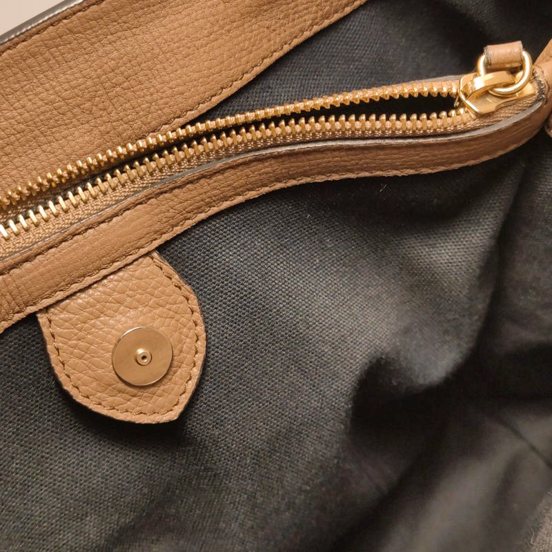 Burberry The Banner班納中號牛皮帆布純色字母Logo雙搭扣斜挎包-9