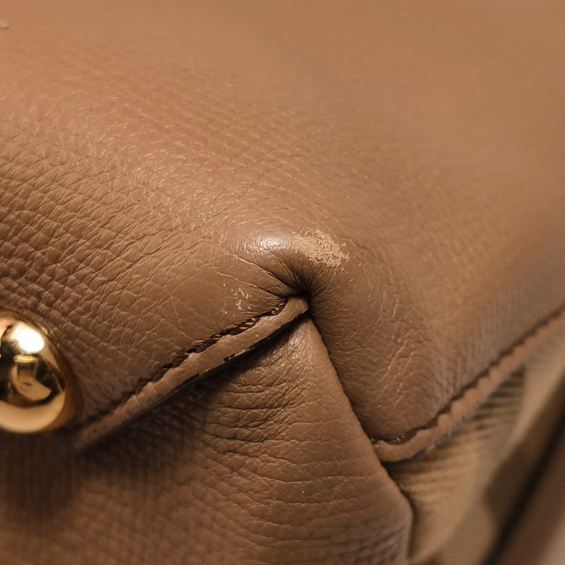 Burberry The Banner班納中號牛皮帆布純色字母Logo雙搭扣斜挎包-17