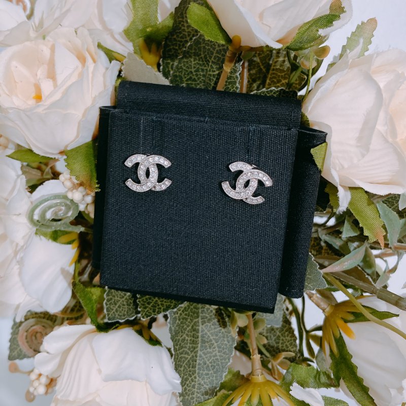TW4624 Chanel 香奈兒迷理經典雙C Logo銀色耳環Classic CC Logo 1.2cm Earrings Crystal x PHW-0