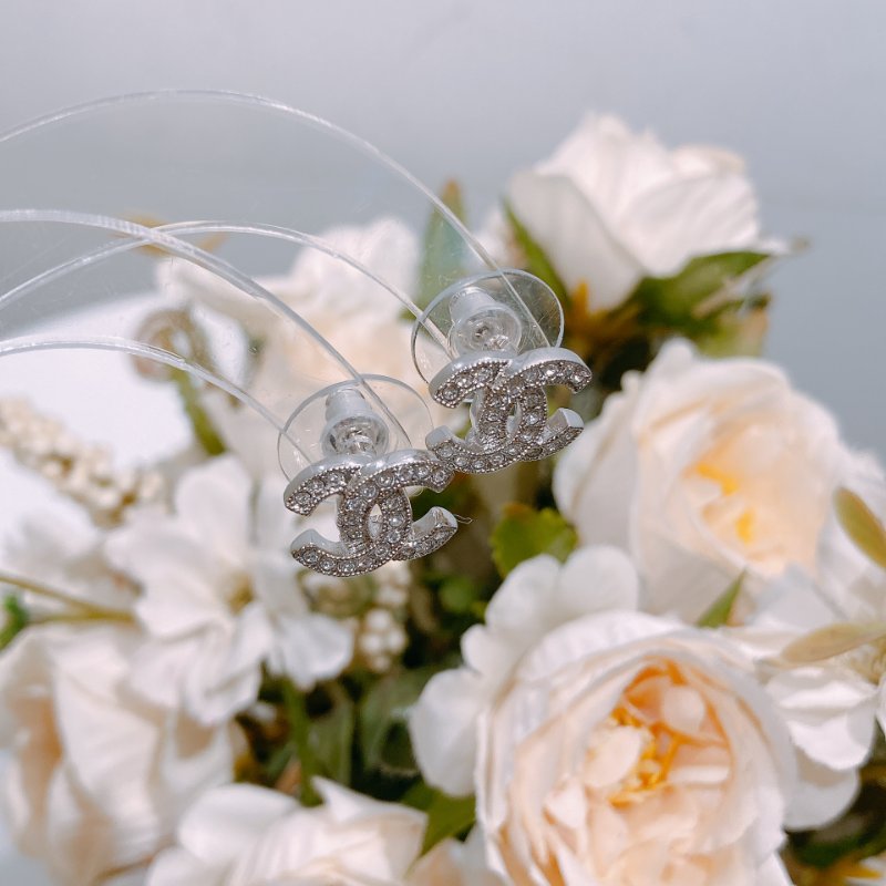 TW4624 Chanel 香奈兒迷理經典雙C Logo銀色耳環Classic CC Logo 1.2cm Earrings Crystal x PHW-2