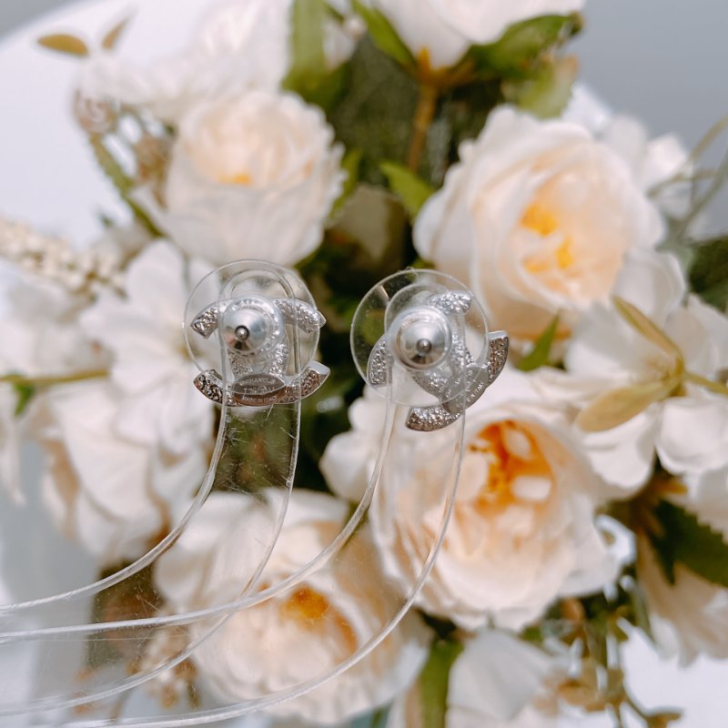 TW4624 Chanel 香奈兒迷理經典雙C Logo銀色耳環Classic CC Logo 1.2cm Earrings Crystal x PHW-4