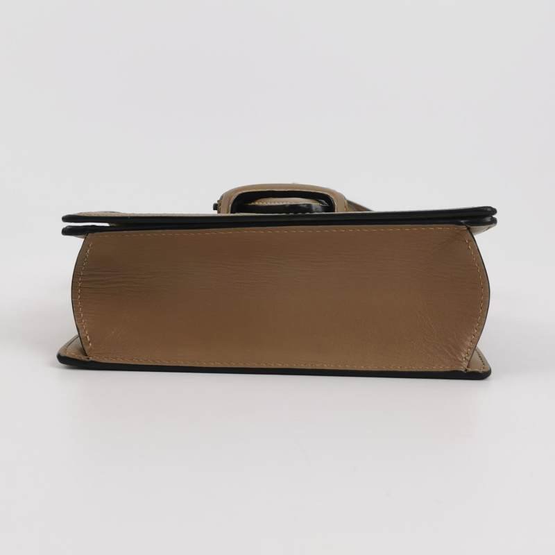 Loewe Barcelona小號牛皮純色三角形封扣斜挎包單肩包-5