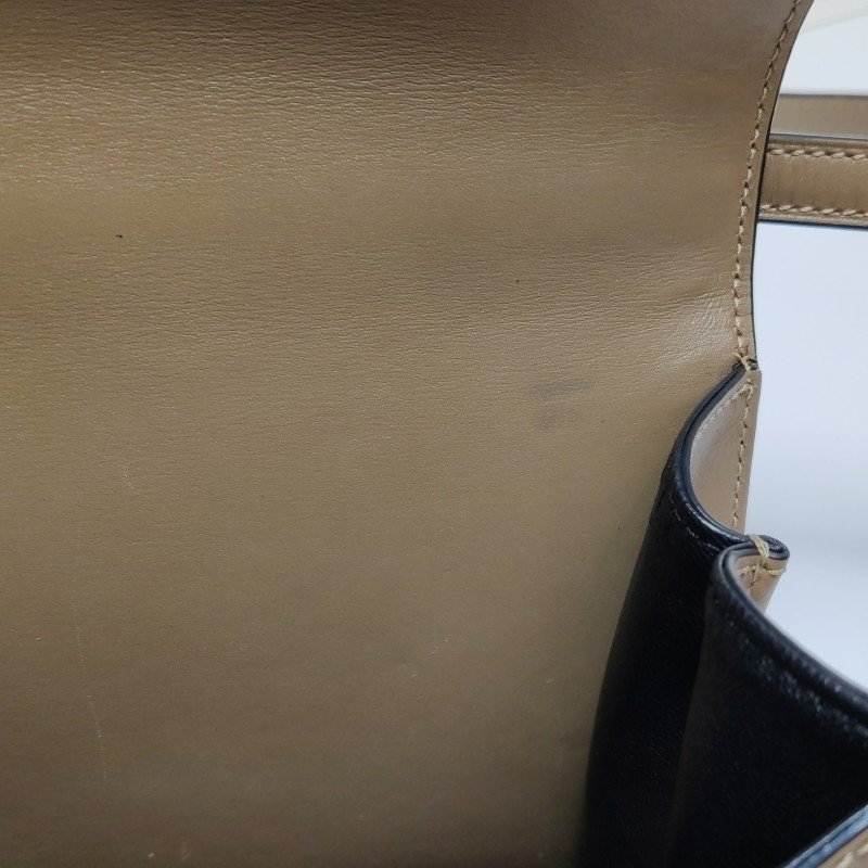 Loewe Barcelona小號牛皮純色三角形封扣斜挎包單肩包-9