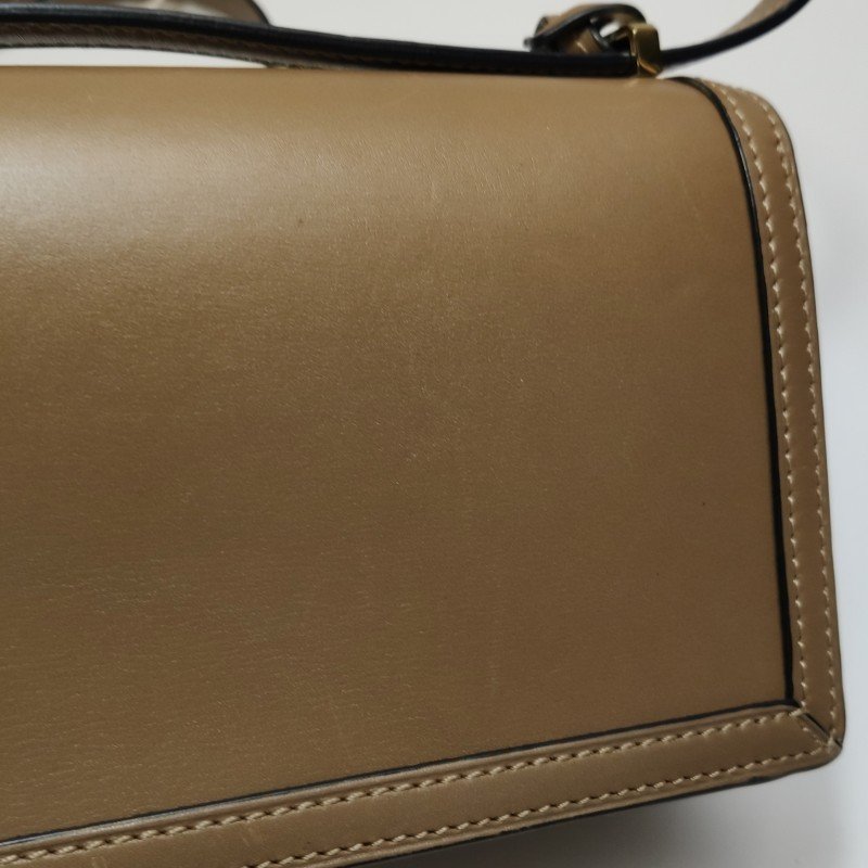 Loewe Barcelona小號牛皮純色三角形封扣斜挎包單肩包-15