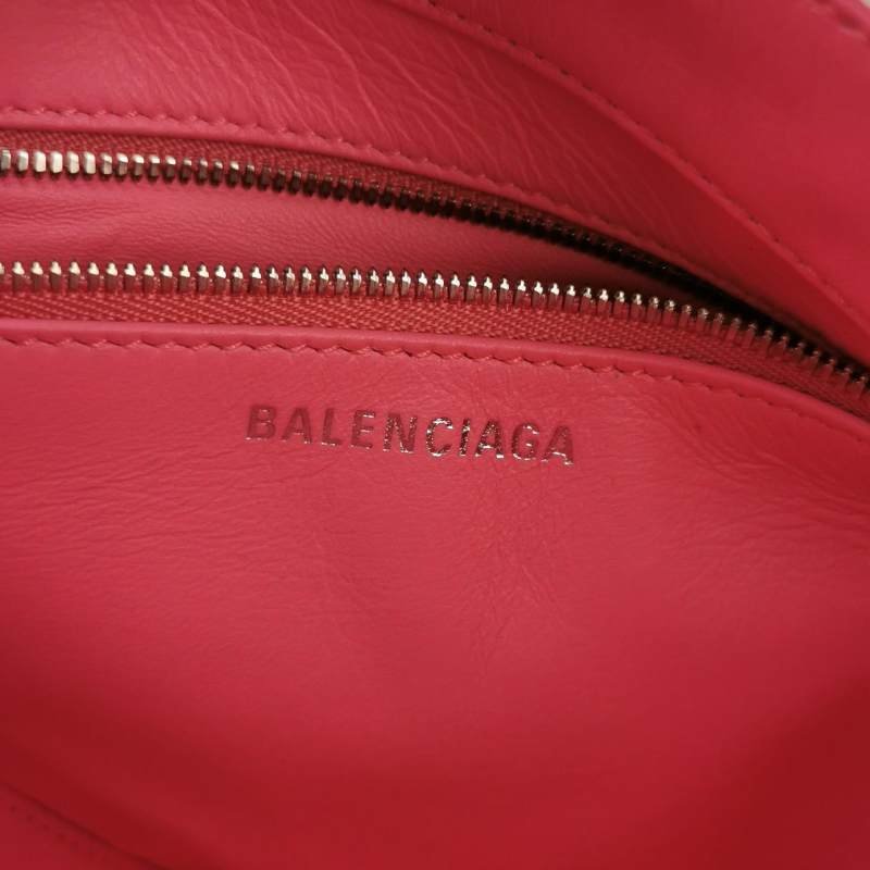Balenciaga Triangle三角包牛皮純色字母Logo三角造型斜挎包單肩包-7