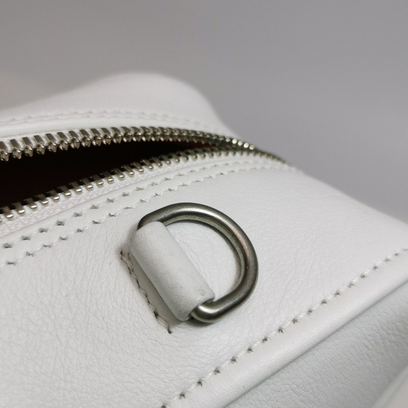 Balenciaga Triangle三角包牛皮純色字母Logo三角造型斜挎包單肩包-12