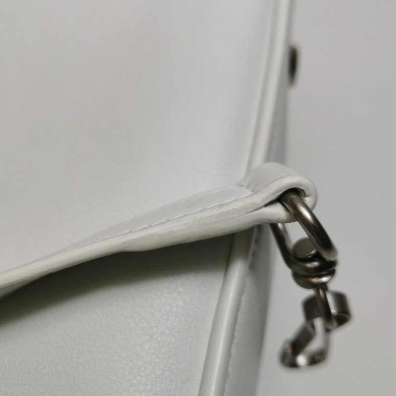 Balenciaga Triangle三角包牛皮純色字母Logo三角造型斜挎包單肩包-21