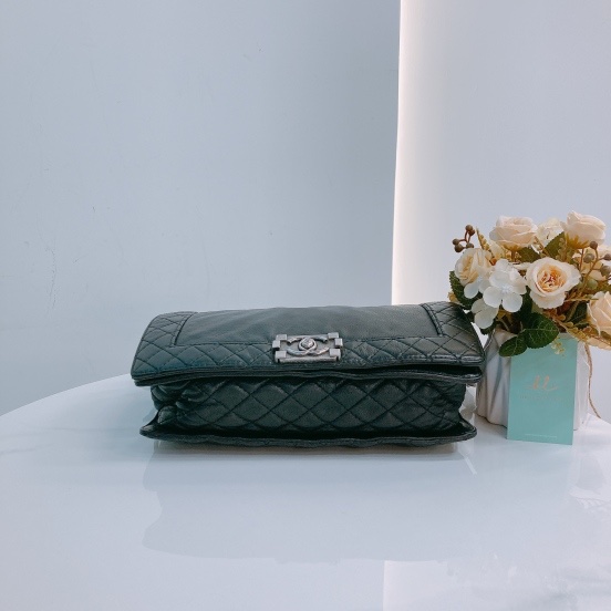 MS0445 Chanel 香奈兒黑色小型牛皮斜背包Boy Reverso 28cm Aged Calfskin Black X PHW-29