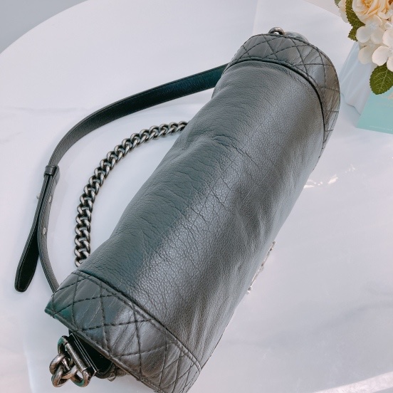 MS0445 Chanel 香奈兒黑色小型牛皮斜背包Boy Reverso 28cm Aged Calfskin Black X PHW-34