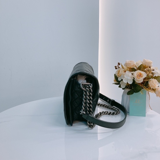 MS0445 Chanel 香奈兒黑色小型牛皮斜背包Boy Reverso 28cm Aged Calfskin Black X PHW-46