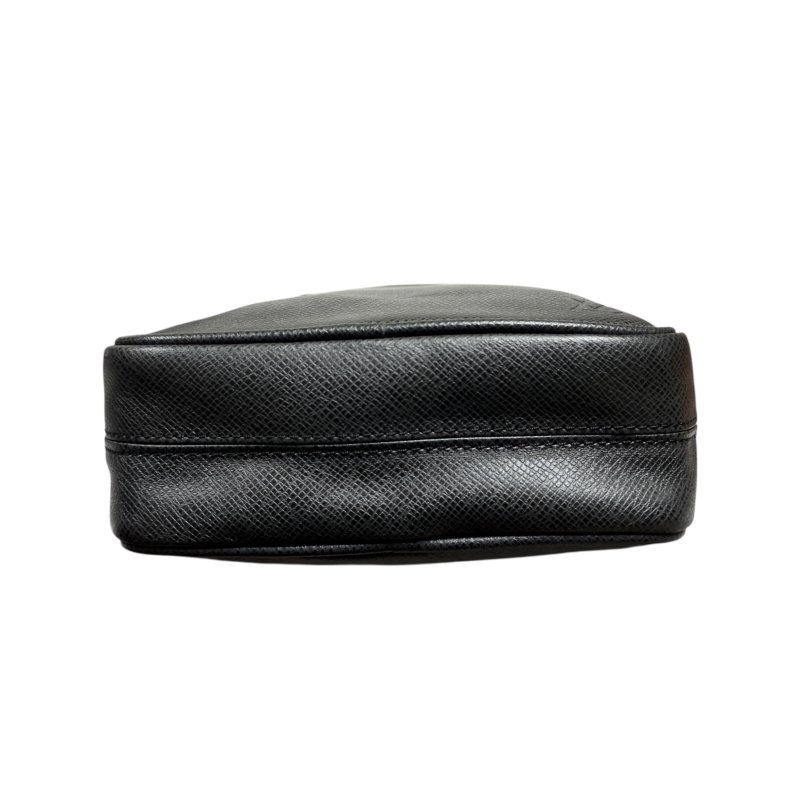 LOUIS VUITTON Danube 斜揹袋-13