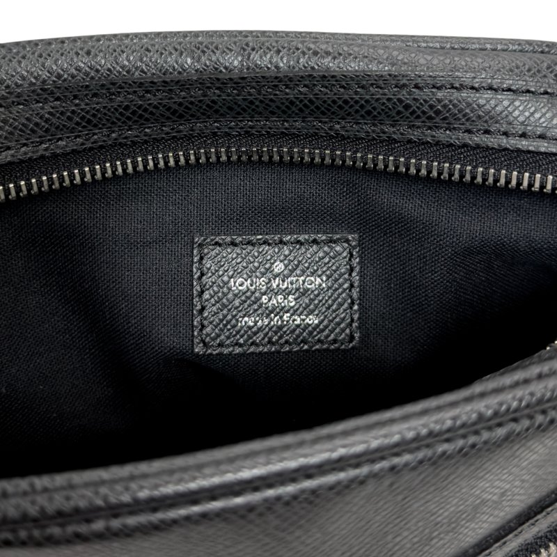 LOUIS VUITTON Danube 斜揹袋-19