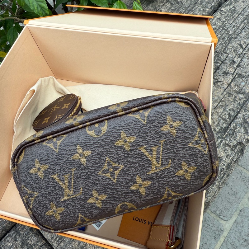 極新LV老花Neverfull BB側背手提包斜背包M46705-4