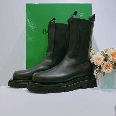 TW4623 Bottega Veneta 黑色靴子碼數 41 未使用品 Curl Boots
