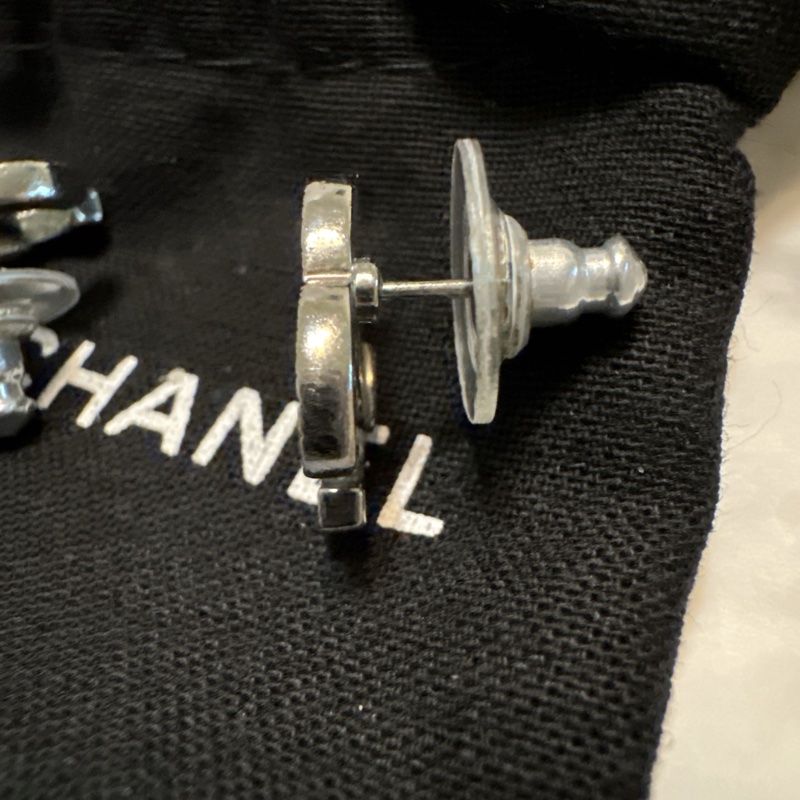 Chanel 經典雙C Logo鑲鑽耳環-6