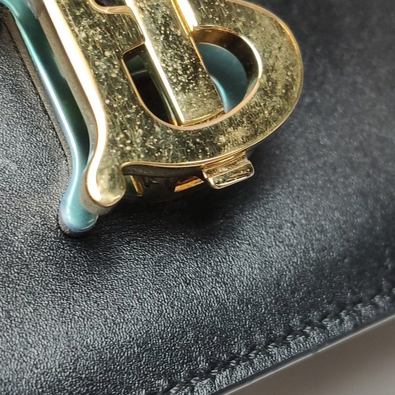 Burberry牛皮純色字母logo腰包胸包-13