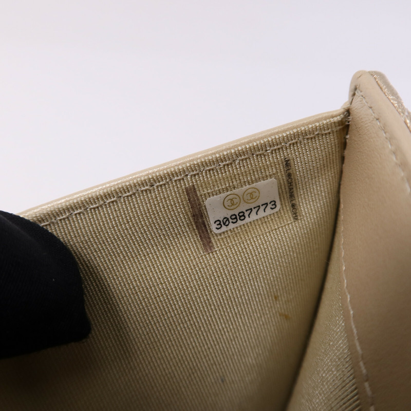 CHANEL 羊皮皮革Wallet金扣錢包-6