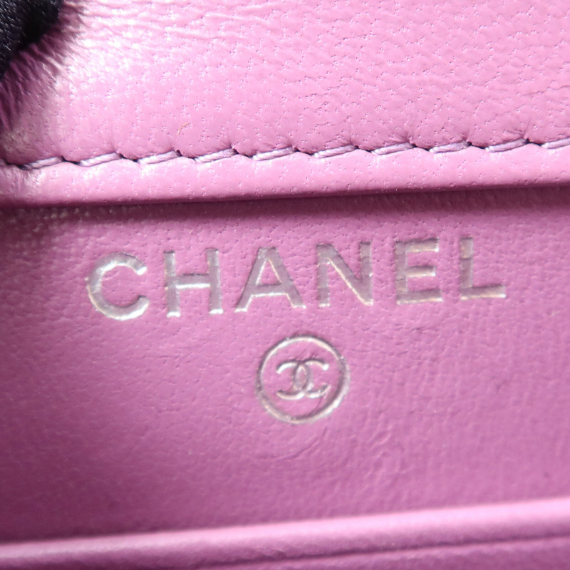 CHANEL 羊皮皮革Phone Holder銀扣鏈帶肩背袋-5