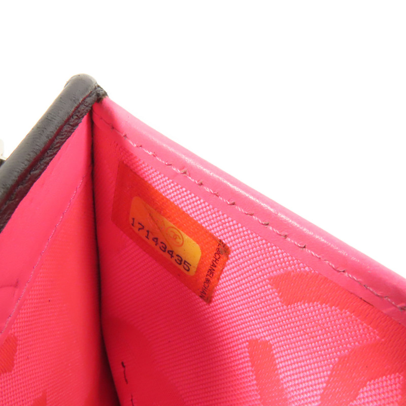 CHANEL 牛皮皮革Cambon銀扣錢包-9