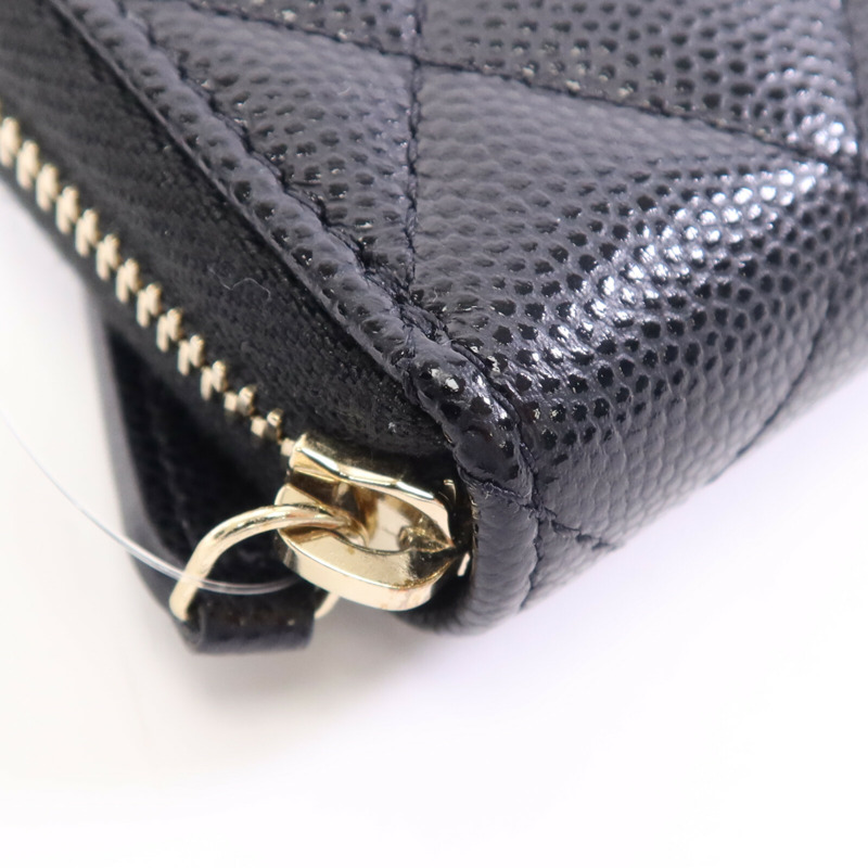 CHANEL 牛皮皮革Card Case金扣卡片套-10