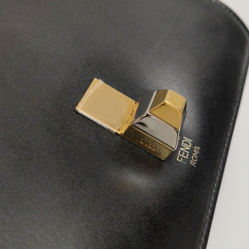 Fendi Kan I迷你牛皮Zucca印花鉚釘封扣單肩包-13