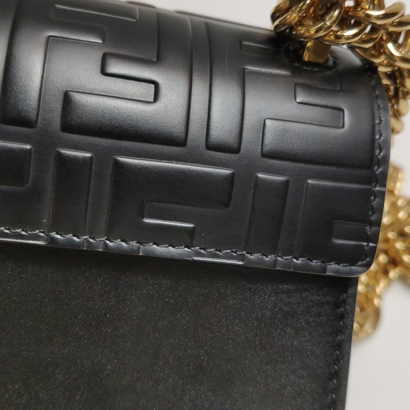 Fendi Kan I迷你牛皮Zucca印花鉚釘封扣單肩包-17